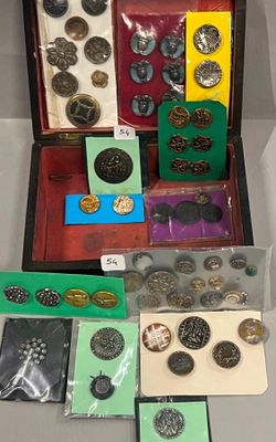 de nombreux types de boutons différents dans un étui