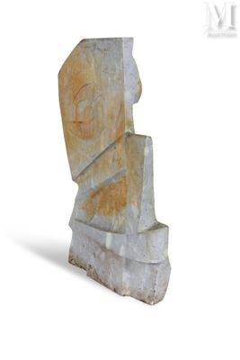 statue d'un homme en pierre sur fond blanc