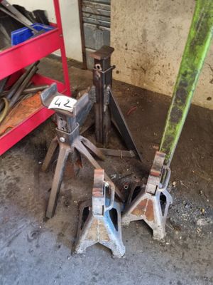 quelques outils qui traînent par terre