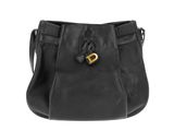 un sac à bandoulière en cuir noir orné d'une boucle dorée