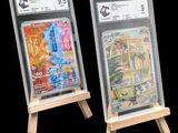 deux affiches posées sur un petit chevalet, sur fond noir