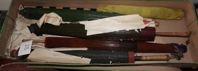 4 OMBRELLES japonaises en bambou, papier et lamelles de bois… - Photo 1