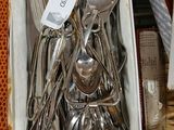 many spoons and spoon spoons in a box
