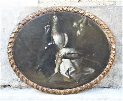 une image d'un tableau sur le mur d'un bâtiment