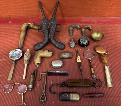 Lot petits objets brocante - tire-botte en forme de pistolet - loupe - - Photo 1