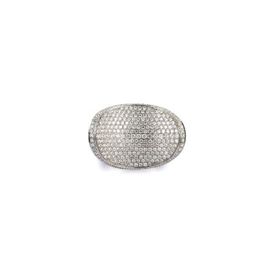 Travail contemporain Importante bague en or gris 750‰ à haut…