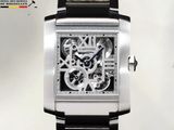 a picture of a watch with a black strap around it
