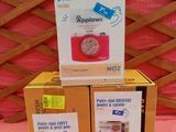 trois boîtes de nourriture empilées les unes sur les autres