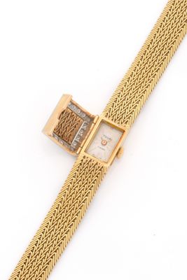 an 18 carat gold ladies ' s wrist watch