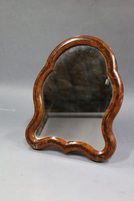 MIROIR de table en bois de placage de forme violonée. Miroir…