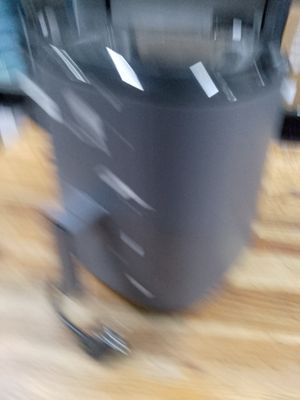 une photo floue d'une personne à vélo