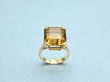 citrine and diamond ring in 18k yellow gold