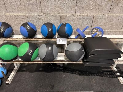 5 coussins abdominaux AB MAT, 2 medicine balls WIIT 3KG, - Photo 1