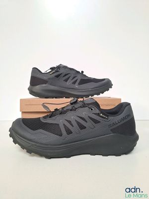 a pair of men ' s salida trail running shoes in a box