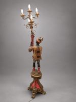 Porte-torchère en bois sculpté, laqué en polychromie et doru… (photo 3)