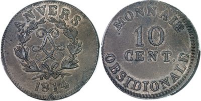 gros plan d'une pièce de monnaie sur fond blanc