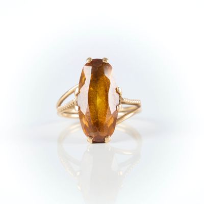 Bague asymétrique en or (750‰) sertie d'une pierre fine (cit… - Photo 1