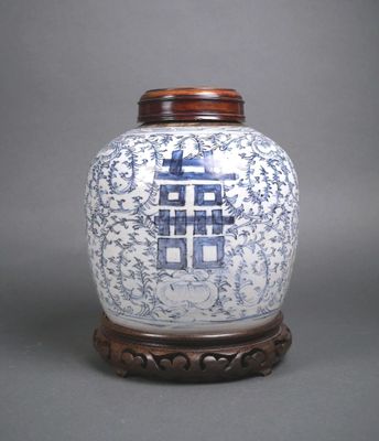 CHINE Pot à gingembre en porcelaine à décor bleu blanc de si…