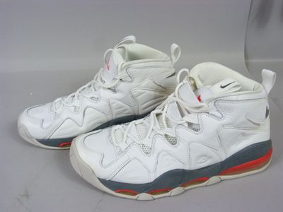 Chaussures de basket Nike Air Jordan 6 Retro, taille 45, blanc, rouge et gris