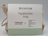 une photo d'un sachet de savon à l'acide hyaluronique sur fond blanc
