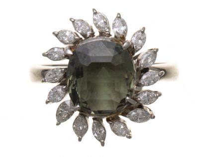 Bague en tourmaline verte et diamant