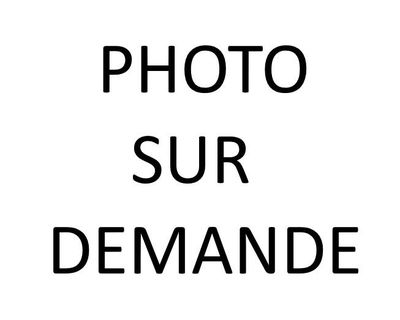 a black and white photo with the words photo sur demande