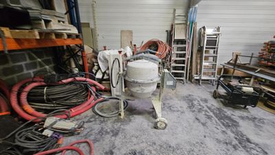 an image of a room that has a lot of tools in it