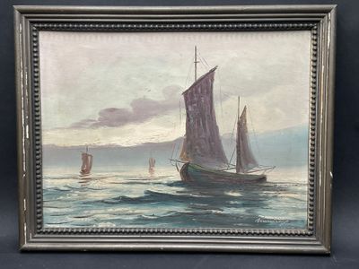 une peinture à l'huile représentant un voilier en mer, entouré d'autres bateaux