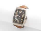 montre-bracelet avec bracelet en cuir marron et cadran noir