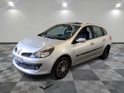 RENAULT - CLIO ESTATE TCE 100 ECO2 DYNAMIQUE - ES - Mise en …