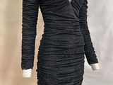 une robe noire sur un mannequin mannequin mannequin mannequin mannequin mannequin mannequin mannequin mannequin mannequin
