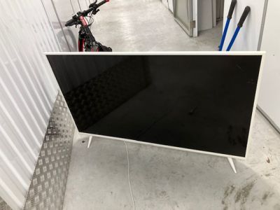 a picture of a television that is sitting on the floor