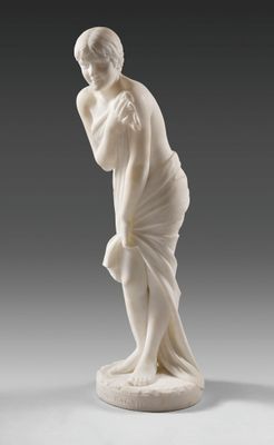 l'image d'une statue de femme avec une serviette sur la tête