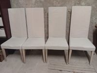 Ensemble de six chaises en bois cérusé blanc. (photo 2)