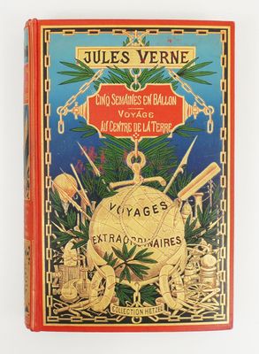 la couverture d'un livre aux couleurs or et rouge