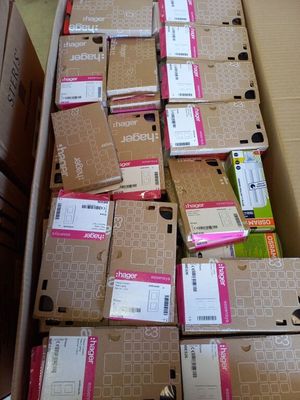 Lot de matériels et accessoires d'ÉLECTRICITÉ pour électrici…