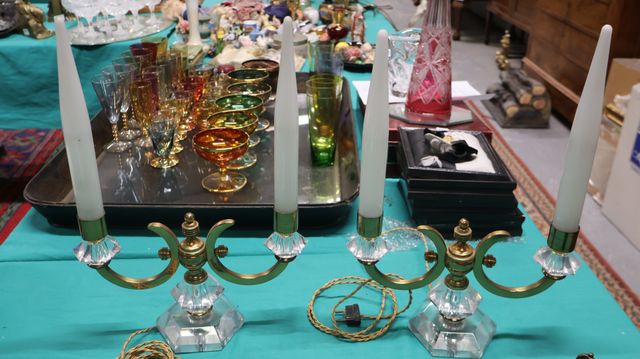 Paire de lampes en cristal à deux bras de lumière vers 1940
