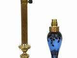 paire de bougeoirs anciens en laiton et verre bleu