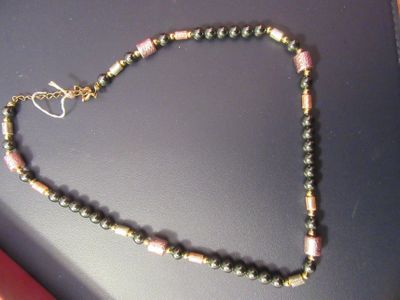 355.58 - Collier Fantaisie Hematites .