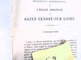 un bout de papier sur lequel est collé un autocollant jaune