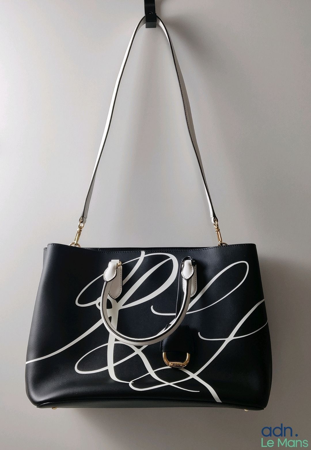 Objets d'art & Curiosités