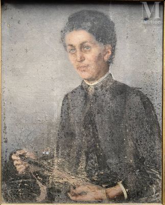 portrait d'un homme en manteau noir tenant un chat