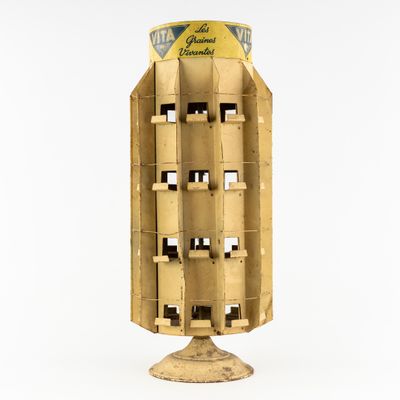 une boîte en carton contenant tout un tas de bouteilles