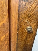 Table de chevet, en bois verni et laque, Travail Anglais, ép… (photo 6)