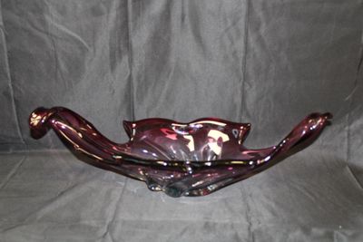 Coupe de présentation, verre de Murano, de couleur bordeaux/…