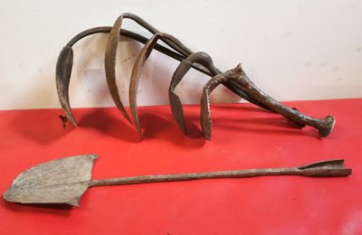 Lot d'outils et instruments en fer forgé, Afrique centrale (…