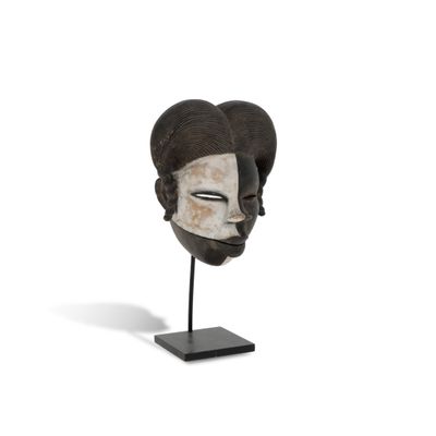 MASQUE OGONI Hauteur: 20,4 cm