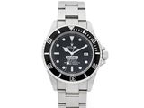 Montre Rolex Submariner avec cadran noir et lunette noire
