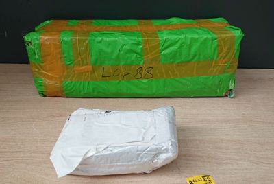Lot de 2 colis Mystere (Retour Amazon,NPAI, Adresse incomple…