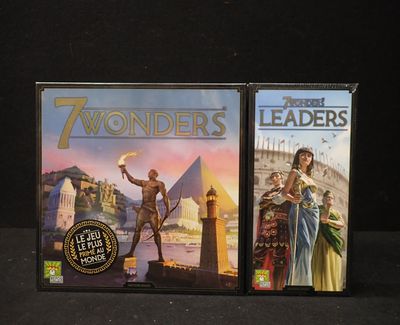 deux jeux vidéo exposés sur une table